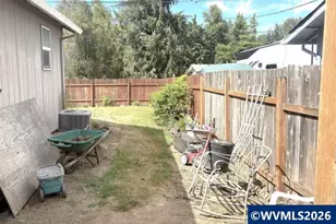1642 SE Cortland Ave, Dallas, OR 97338 - Photo 24