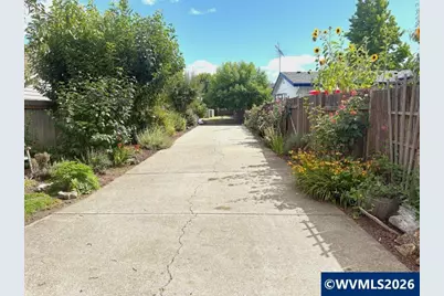 1642 SE Cortland Av, Dallas, OR 97338 - Photo 30