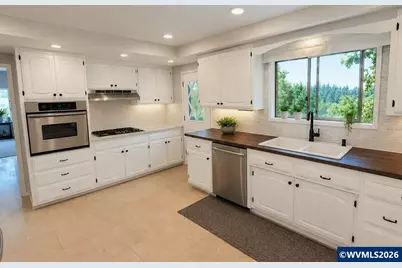 12491 Centerwood Rd SE, Jefferson, OR 97352 - Photo 10