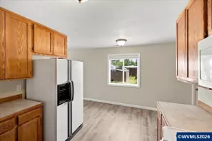 486 Oregon St, Lebanon, OR 97355 - Photo 8