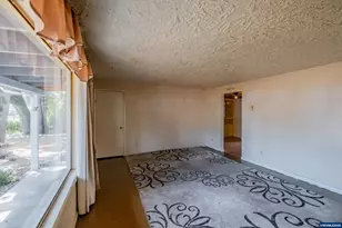 183 W Cedar Dr, Lebanon, OR 97355 - Photo 8