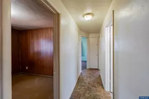 183 W Cedar Dr, Lebanon, OR 97355 - Photo 16