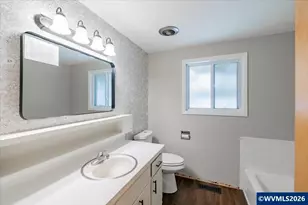 1091 SE 3rd Ave, Mill City, OR 97360 - Photo 28