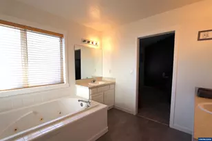 752 Merlot Ave NE, Keizer, OR 97303 - Photo 14