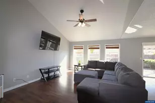 752 Merlot Ave NE, Keizer, OR 97303 - Photo 12