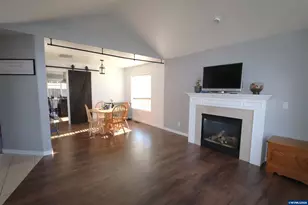 752 Merlot Ave NE, Keizer, OR 97303 - Photo 4