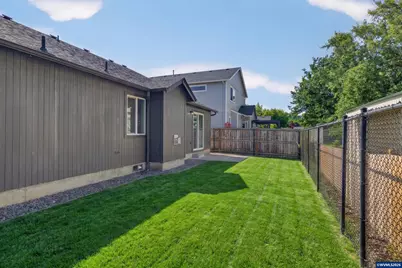 548 Adam St NW, Albany, OR 97321 - Photo 2