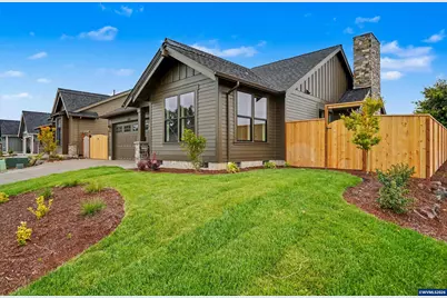 2094 SE Arrowwood Av, Dallas, OR 97338 - Photo 2
