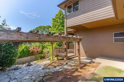 1674 Olympia Ct NW, Salem, OR 97304 - Photo 4