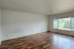 4721 Serra Ct NE, Salem, OR 97305 - Photo 2