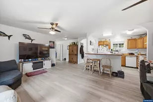 783 W Main St, Sheridan, OR 97378 - Photo 12