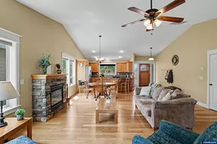801 Pintail St, Silverton, OR 97381 - Photo 12
