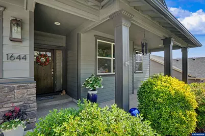 1644 Centennial Dr, Silverton, OR 97381 - Photo 4