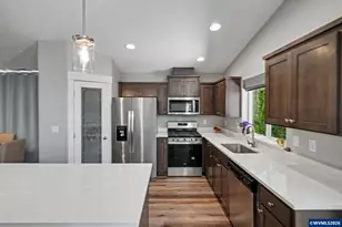 5721 Springwood Ave SE, Salem, OR 97306 - Photo 8