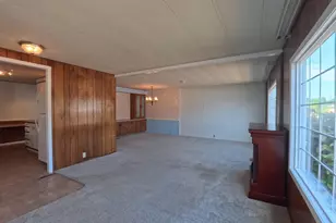 1055 Lockhaven Dr N, Keizer, OR 97303 - Photo 6