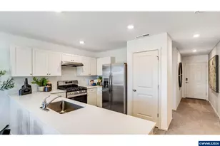 651 Minnesota St, Lebanon, OR 97355 - Photo 16