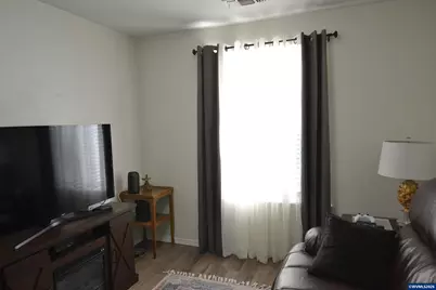 450 St Clair Wy, Eagle Point, OR 97524 - Photo 16