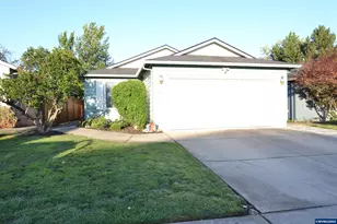 450 St Clair Way, Eagle Point, OR 97524 - Photo 1
