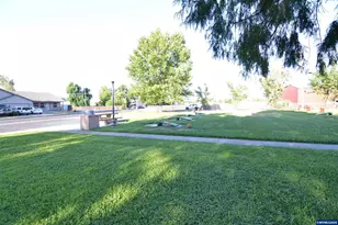 450 St Clair Way, Eagle Point, OR 97524 - Photo 28