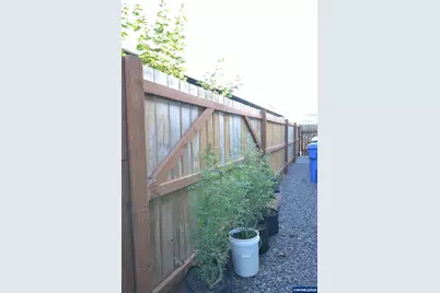 450 St Clair Wy, Eagle Point, OR 97524 - Photo 24