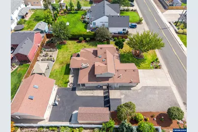 270 NE Berry St, Sublimity, OR 97385 - Photo 46