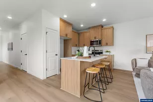 1584 Brown St, Woodburn, OR 97071 - Photo 12