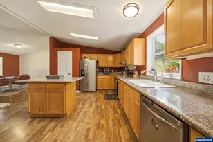 15645 S Tall Timber Ln, Molalla, OR 97038 - Photo 8