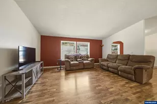 15645 S Tall Timber Ln, Molalla, OR 97038 - Photo 14