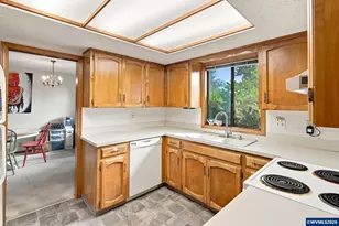 473 Suncrest Ave NW, Salem, OR 97304 - Photo 8