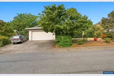 473 Suncrest Av NW, Salem, OR 97304 - Photo 2