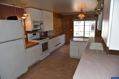 2690 Rocky Wy SE, Salem, OR 97306 - Photo 16