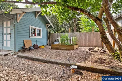 375 23rd St SE, Salem, OR 97301 - Photo 32