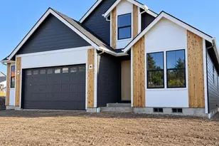848 W Grant St, Carlton, OR 97111 - Photo 2