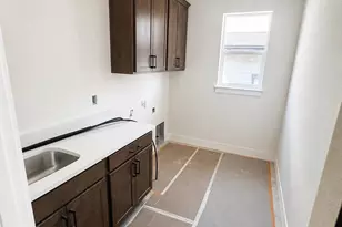 848 W Grant St, Carlton, OR 97111 - Photo 8