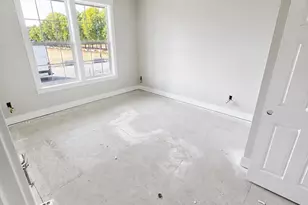 981 W Washington St, Carlton, OR 97111 - Photo 6