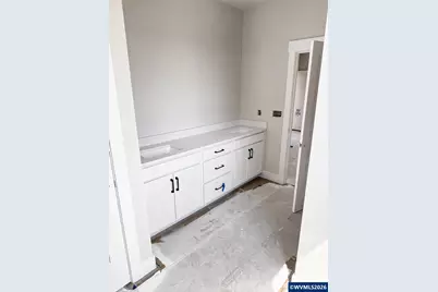 950 W Washington St, Carlton, OR 97111 - Photo 8