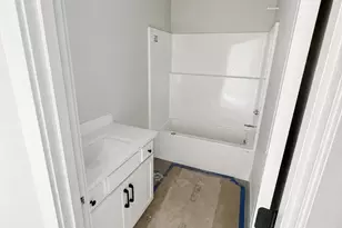 950 W Washington St, Carlton, OR 97111 - Photo 6
