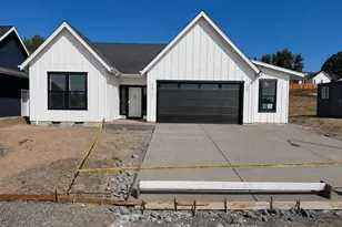 950 W Washington St, Carlton, OR 97111 - Photo 2