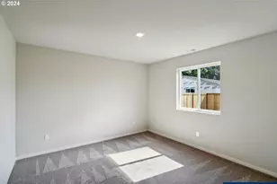 663 Minnesota St, Lebanon, OR 97355 - Photo 6