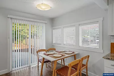 2210 4th St NE, Salem, OR 97301 - Photo 12