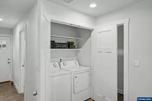 2210 4th St NE, Salem, OR 97301 - Photo 10