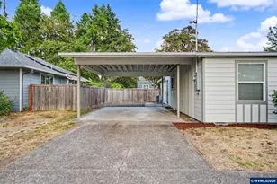 2210 4th St NE, Salem, OR 97301 - Photo 22