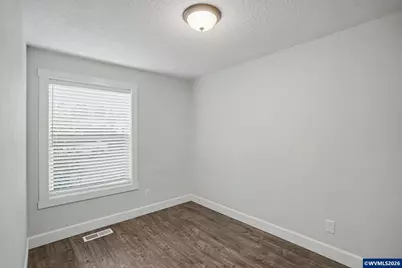 2210 4th St NE, Salem, OR 97301 - Photo 18