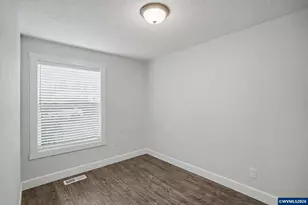 2210 4th St NE, Salem, OR 97301 - Photo 18