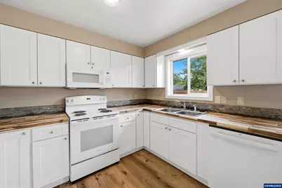 4710 12th Av NE, Keizer, OR 97303 - Photo 10