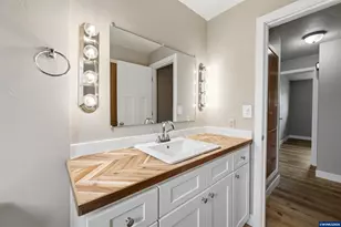 4710 12th Ave NE, Keizer, OR 97303 - Photo 14