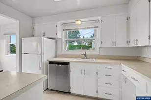 1190 Belaire Dr NW, Salem, OR 97304 - Photo 14