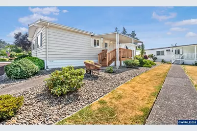 1418 Pine St NE #C, Silverton, OR 97381 - Photo 2