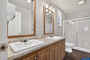 2120 SW 29th St, Troutdale, OR 97060 - Photo 28