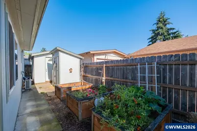4727 San Francisco Dr NE, Salem, OR 97305 - Photo 48